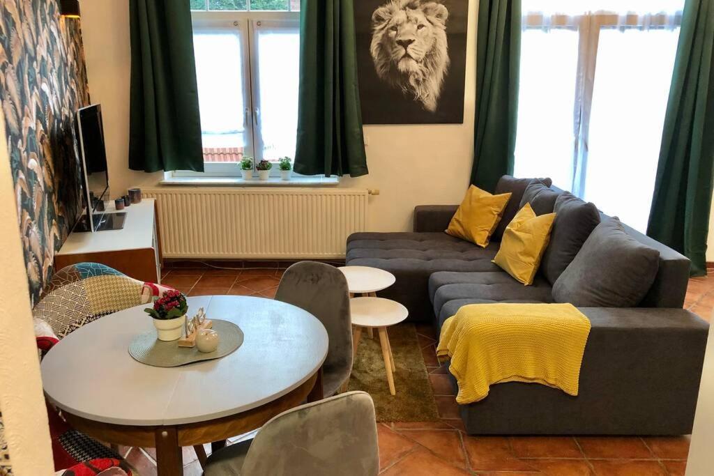 Apartment Zum Goldenen Lowen Inkl. Parkplatz & Wlan Erfurt Bagian luar foto